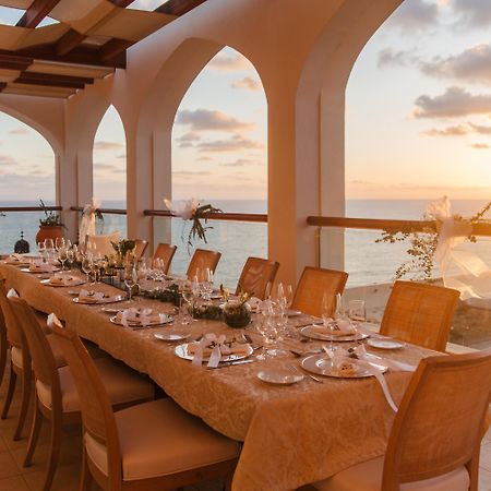 Crowne Plaza Vilamoura - Algarve By Ihg Bagian luar foto The Beach Club at the Four Seasons Resort