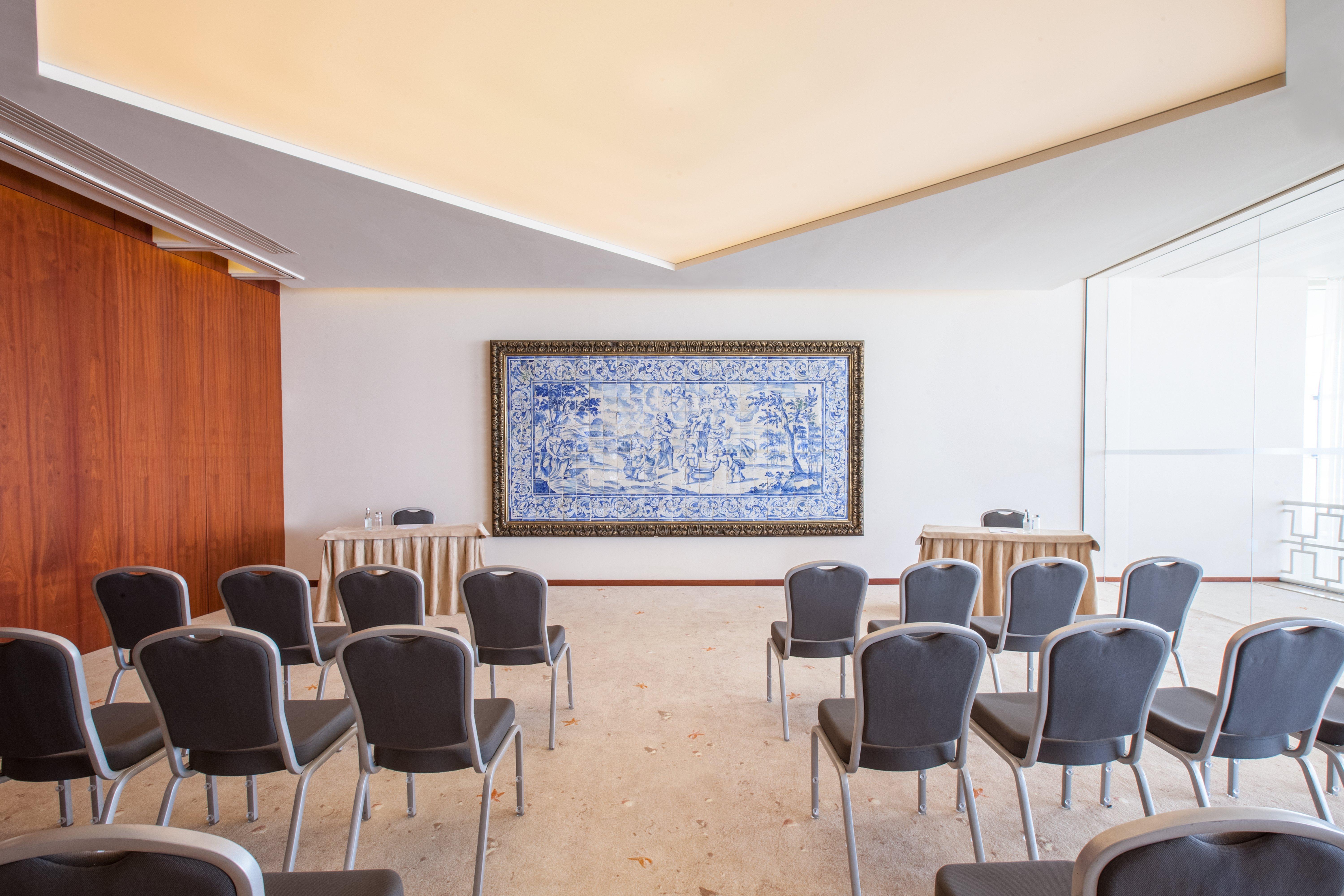 Crowne Plaza Vilamoura - Algarve By Ihg Bagian luar foto The interior of the Portuguese Parliament's conference room