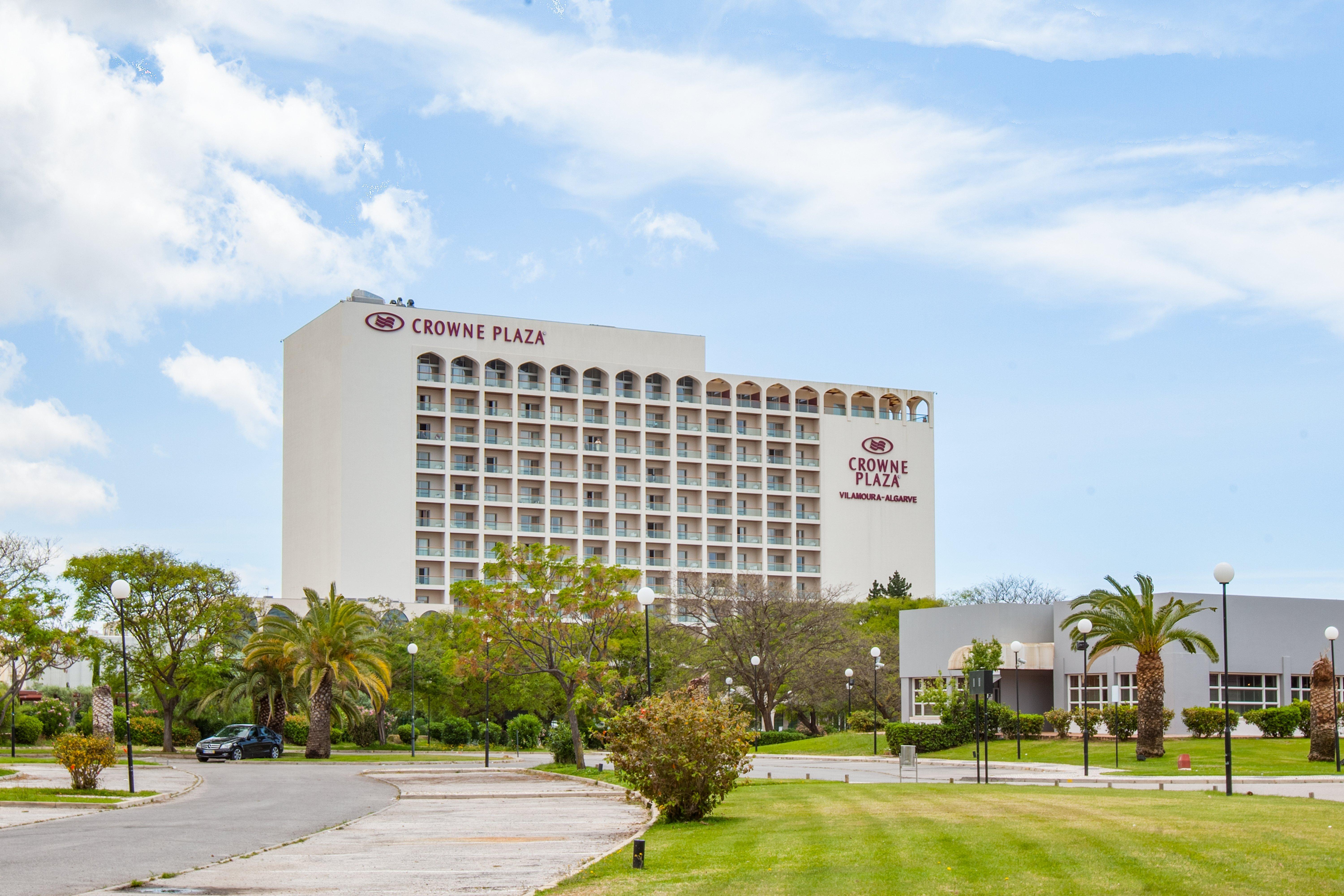 Crowne Plaza Vilamoura - Algarve By Ihg Bagian luar foto The hotel in 2012