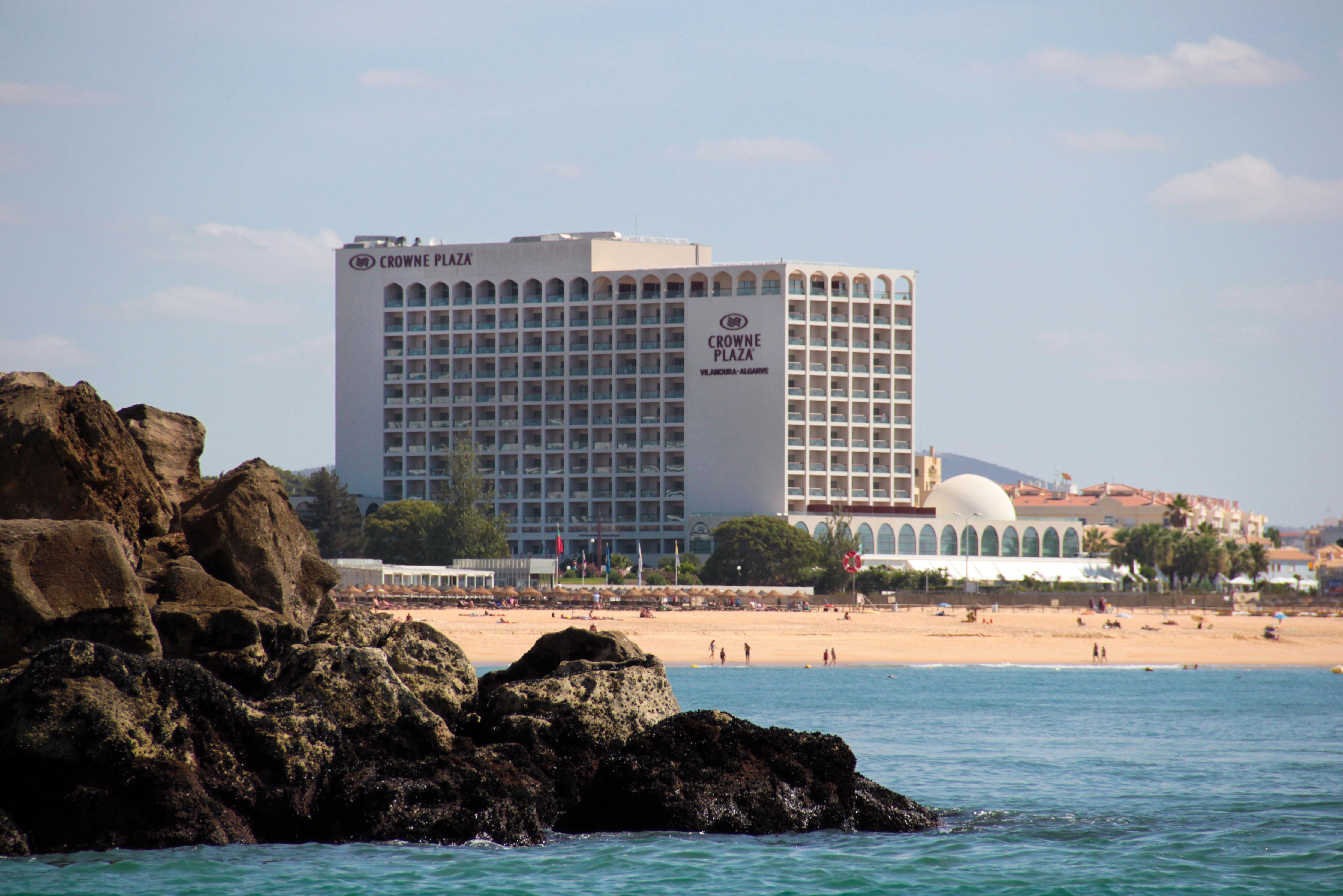 Crowne Plaza Vilamoura - Algarve By Ihg Bagian luar foto The Crowne Plaza Hotel in Faro