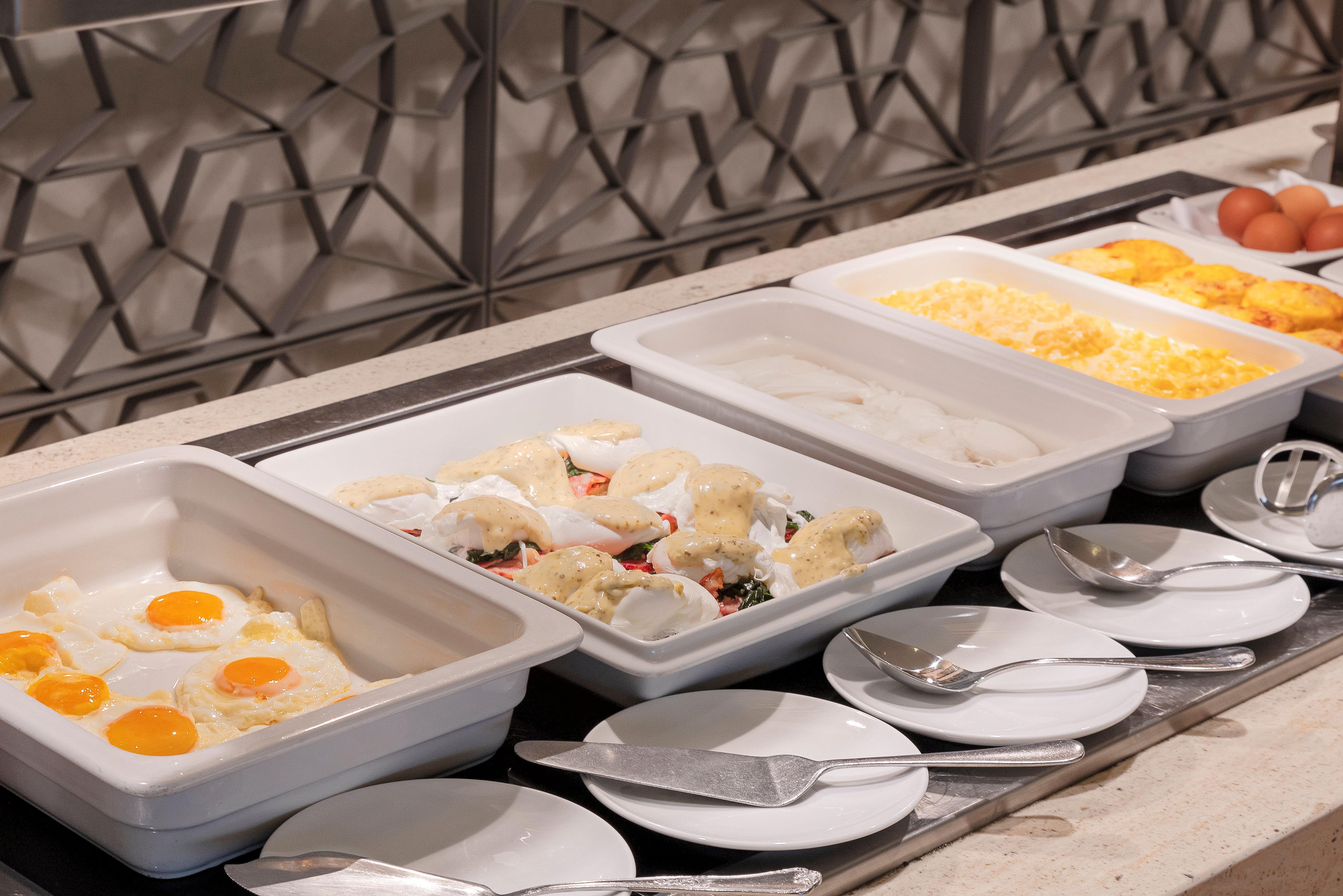 Crowne Plaza Vilamoura - Algarve By Ihg Bagian luar foto A breakfast buffet